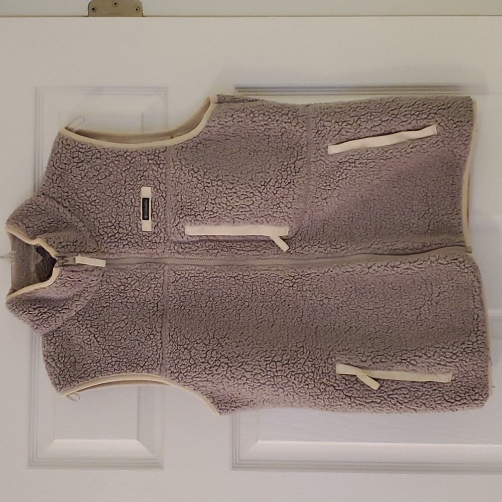 Columbia Sherpa vest size womens Large